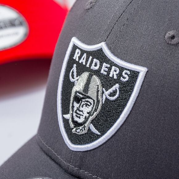 Kšiltovka New Era 39THIRTY NFL Comfort Las Vegas Raiders Graphite / Black