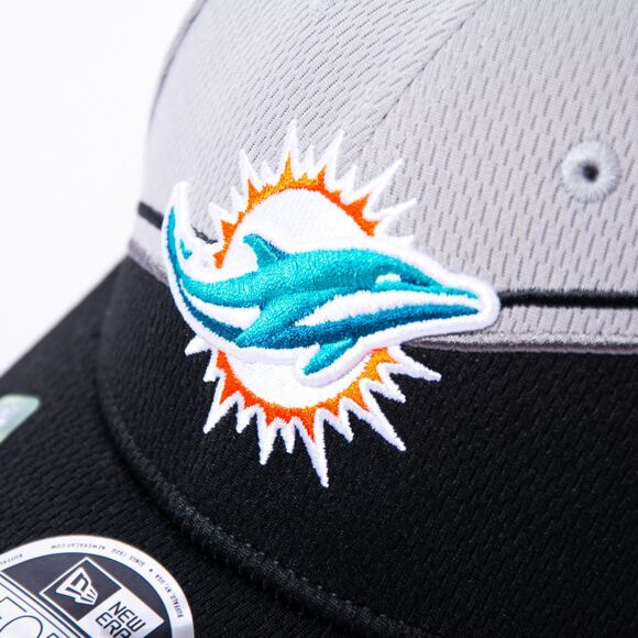 Kšiltovka New Era 9FORTY Stretch-Snap NFL Sideline 23 Miami Dolphins