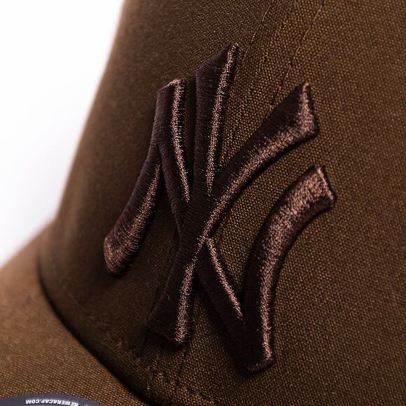 Kšiltovka New Era 9FORTY MLB Repreve Outline New York Yankees Walnut Brown / Walnut Brown