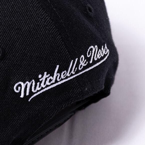 Kšiltovka Mitchell & Ness Golden State Warriors Team Script 2.0 Black/Royal