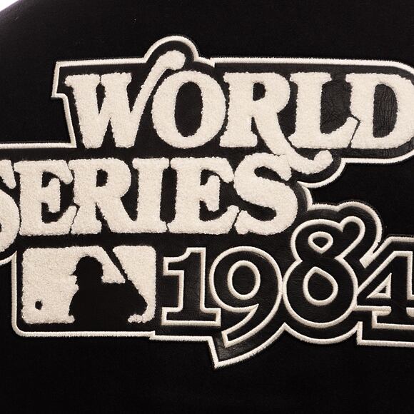Bunda New Era MLB World Series Varsity Jacket Detroit Tigers Black / Off White