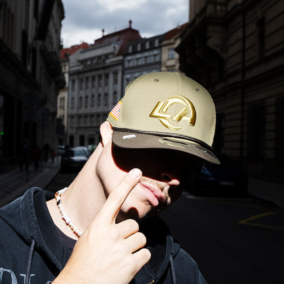 Kšiltovka New Era - NFL25 "Salute to Service" - 9SEVENTY Stretch-Snap - Los Angeles Rams