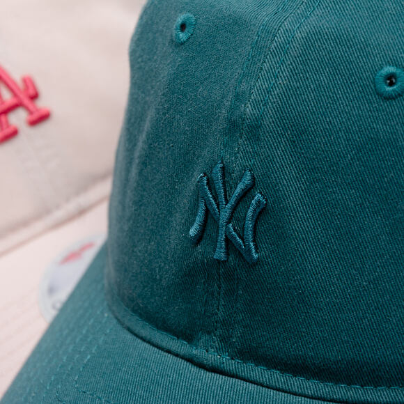 Dámská Kšiltovka New Era - MLB Washed Mini Logo 9TWENTY - NY Yankees - Pine Green