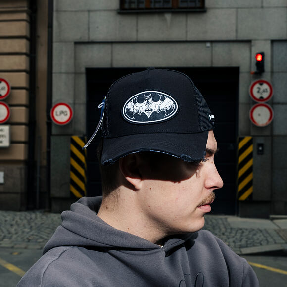 Kšiltovka Capslab - DC Comics Trucker - Batman