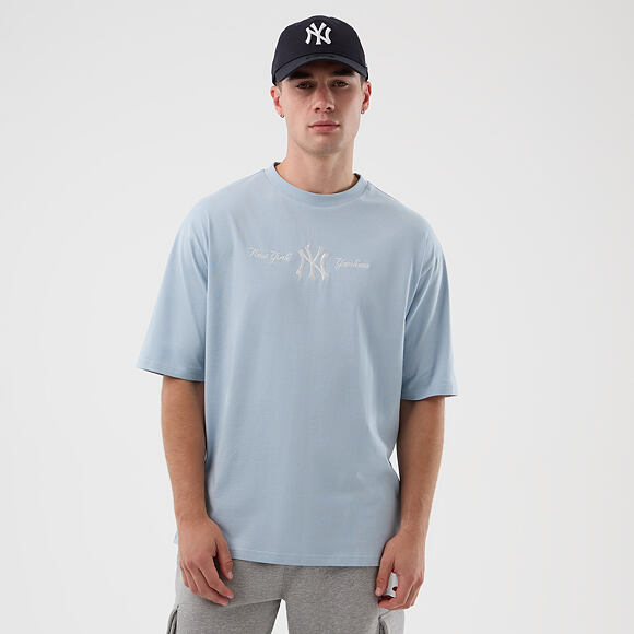 Triko New Era - MLB Script Oversized Tee - NY Yankees - Sky Blue