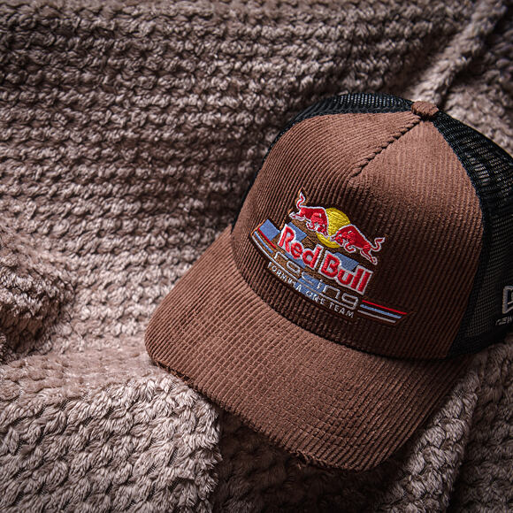 Kšiltovka New Era - F1 Distressed Cord 9FORTY A-Frame Trucker - RED BULL F1 - Chestnut Brown