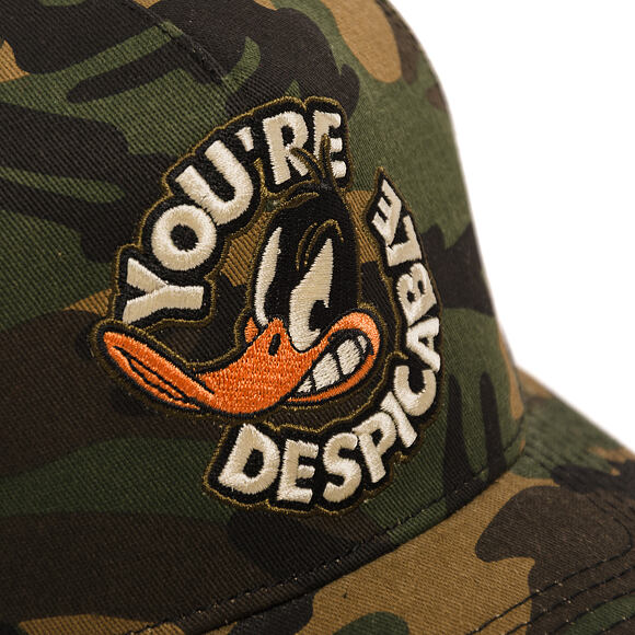 Kšiltovka Capslab - Looney Tunes A-Frame - Daffy Duck You're Despicable Distressed - Camo