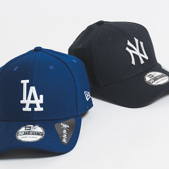 Kšiltovka New Era Diamond Era Essential New York Yankees 39THIRTY Official Team Color