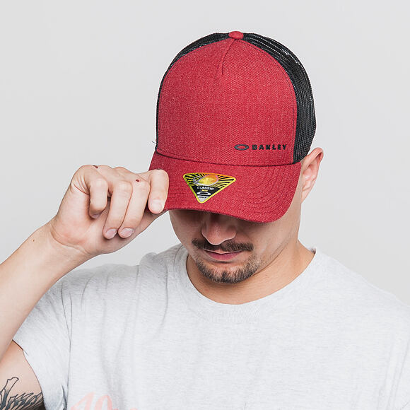 Kšiltovka Oakley Chalten Cap Iron Red Snapback