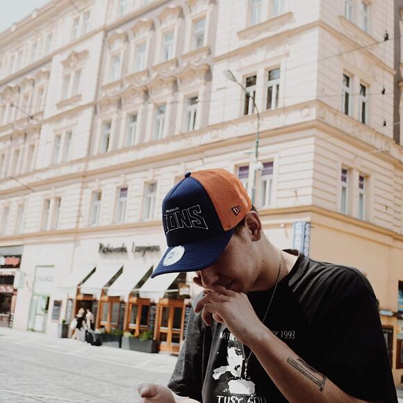 Kšiltovka Prague Lions A Frame Essential Trucker Navy/Orange Snapback