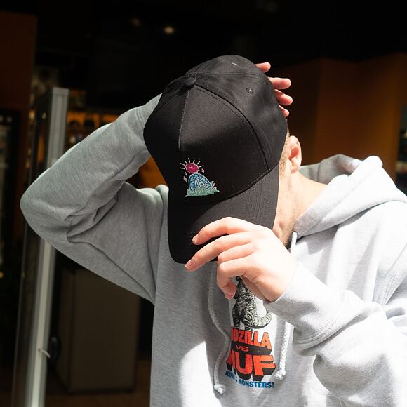 Kšiltovka Pink Dolphin Tombstone 5-Panel Structured Black Snapback