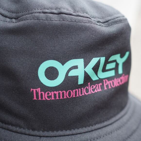 Klobouk Oakley Thermonuclear Protection TNP Fiery Bucket Hat Blackout