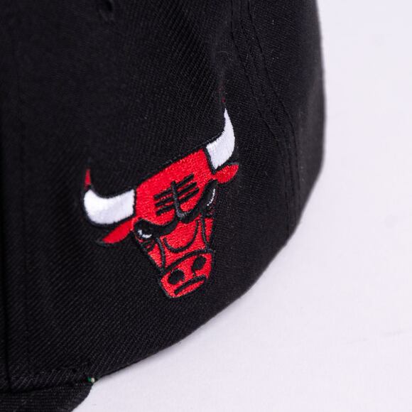 Kšiltovka Mitchell & Ness The Finals Snapback Chicago Bulls Black