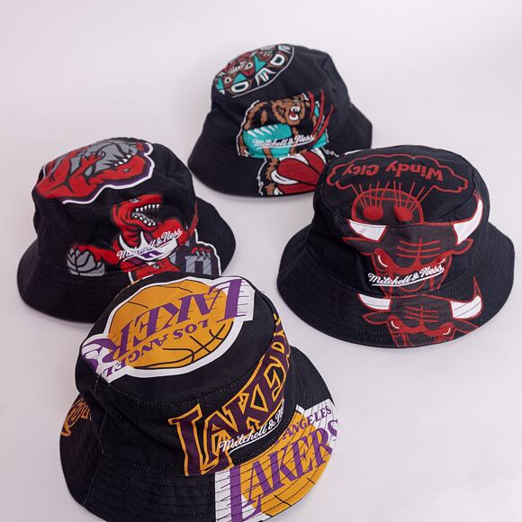 Klobouk Mitchell & Ness Chicago Bulls Cut Up Bucket HWC Black