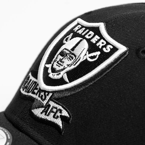 Kšiltovka New Era 39THIRTY NFL22 Sideline Las Vegas Raiders Black / White