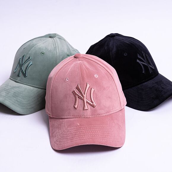 Dámská kšiltovka New Era 9FORTY Womens MLB Velour New York Yankees PKR