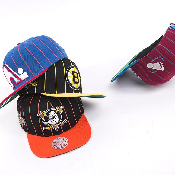 Kšiltovka Mitchell & Ness NHL TEAM PIN SNAPBACK DUCKS Black