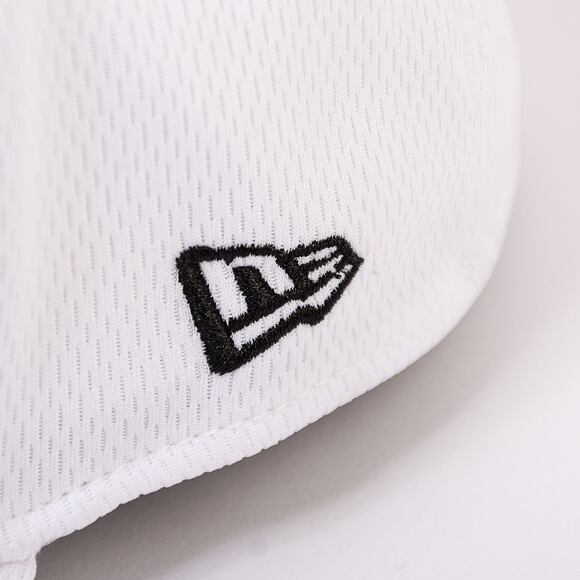 Kšiltovka Oakley Tinfoil Cap 2.0 White