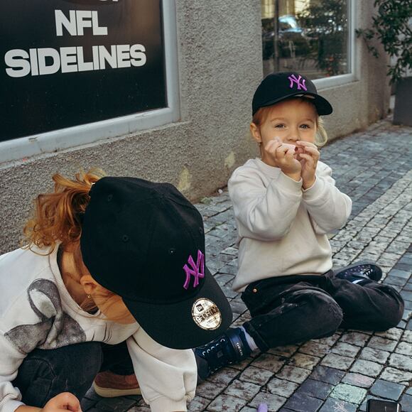 Dětská Kšiltovka New Era 9FORTY Kids MLB League Essential New York Yankees Black / Sparkling Grape