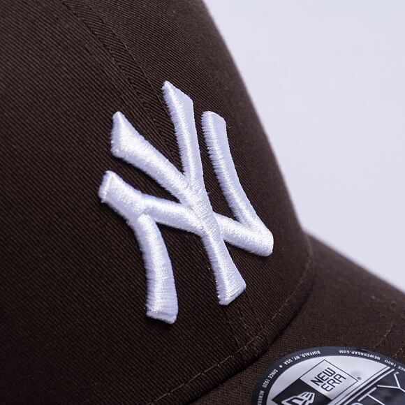 Kšiltovka New Era 9FORTY MLB Nos League Essential New York Yankees - Brown / White