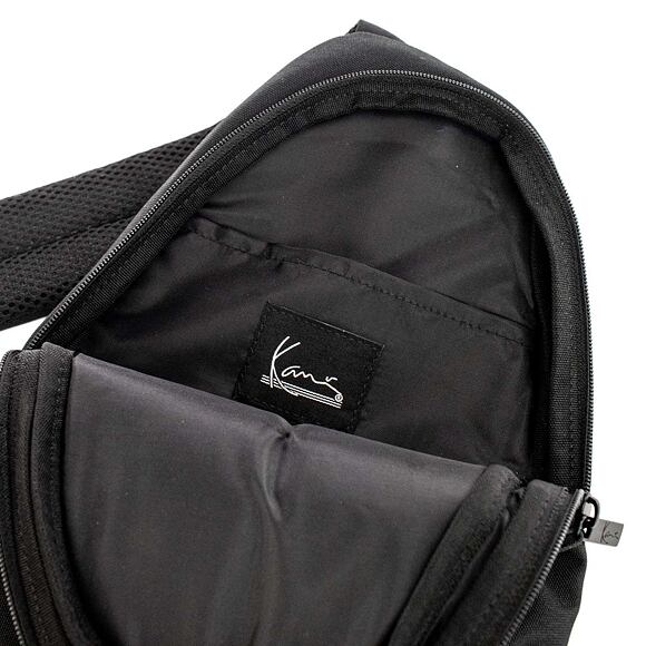 Batoh přes Rameno Karl Kani Signature Crossbody Sling Bag - Black