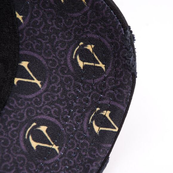 Kšiltovka Capslab - Trucker Assassins Creed - Naoe - Black / Red