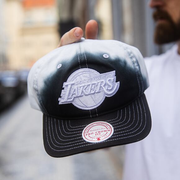 Kšiltovka Mitchell & Ness - Dip Dye Pro Snapback - Los Angeles Lakers - Black