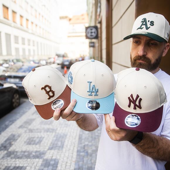 Kšiltovka New Era - MLB WS Patch Retro 9FORTY M-CROWN - NY Yankees - Cream / Burgundy