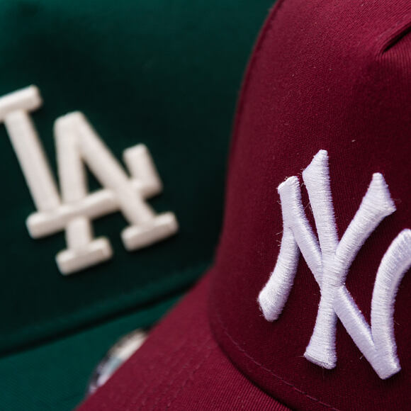 Kšiltovka New Era - MLB League Essential 9FORTY A-Frame - NY Yankees - Burgundy / White
