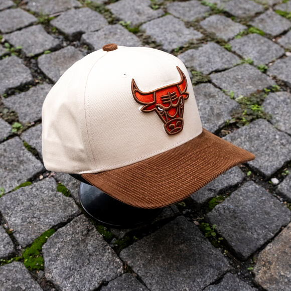Kšiltovka Mitchell & Ness - Tawny Pro Crown - Chicago Bulls - Sand/Brown