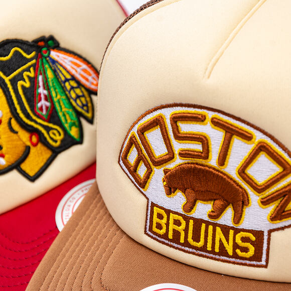 Kšiltovka Mitchell & Ness - NHL Vintage Block Trucker - Boston Bruins - Cream