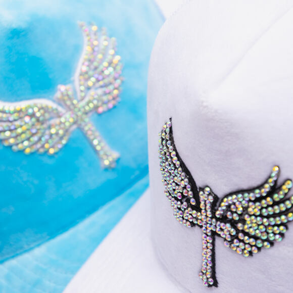 Kšiltovka Reflection Luxury Velvet Rhinostones White