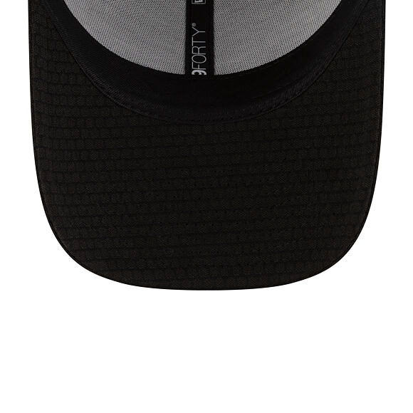 Kšiltovka New Era - MLB Flawless Mesh 9FORTY - NY Yankees - Black - White Logo - Black