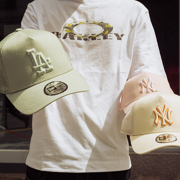 Kšiltovka New Era - MLB Outline 9FORTY A-Frame Trucker - NY Yankees - Cream / Orange