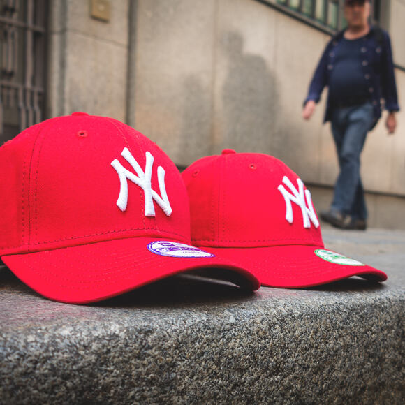 Dětská kšiltovka New Era 9FORTY Kids MLB League Basic New York Yankees - Scarlet / White