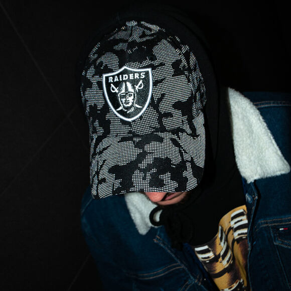 Kšiltovka New Era Night Time Reflective Oakland Raiders 9FORTY Black Strapback