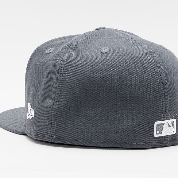 Kšiltovka New Era 59FIFTY MLB Basic New York Yankees - Graphite / White