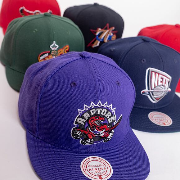 Kšiltovka Mitchell & Ness Toronto Raptors Team Ground 2.0 Snapback HWC Purple