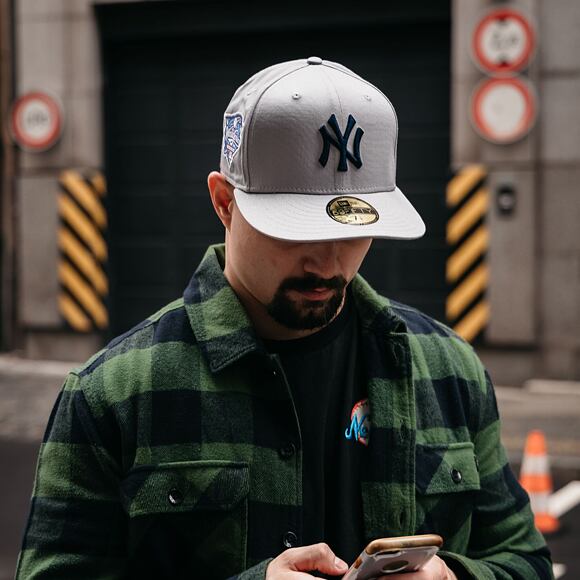 Kšiltovka New Era 59FIFTY MLB Side Patch New York Yankees Graphite / Team Color