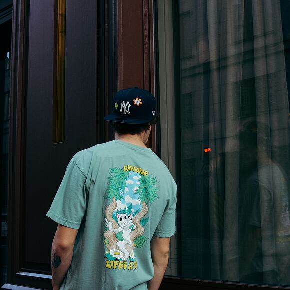 Triko Rip & Dip Lifes A Trip Tee Light Pine