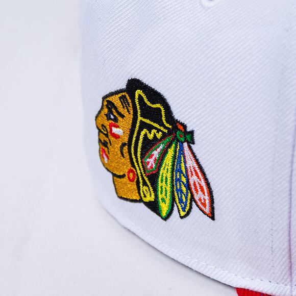 Kšiltovka '47 Brand NHL Chicago Blackhawks Crosstown Script Two tone CAPTAIN White