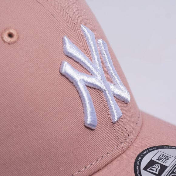 Kšiltovka New Era - MLB Essential 9FORTY - NY Yankees - Pale Pink