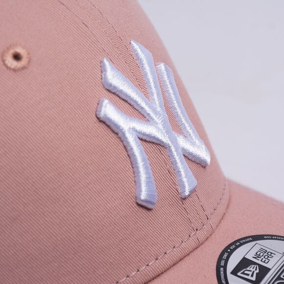 Kšiltovka New Era 9FORTY MLB League Essential New York Yankees - Pale Pink