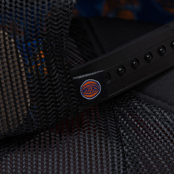 Kšiltovka Mitchell & Ness - Hidden Trucker - New York Knicks - Black