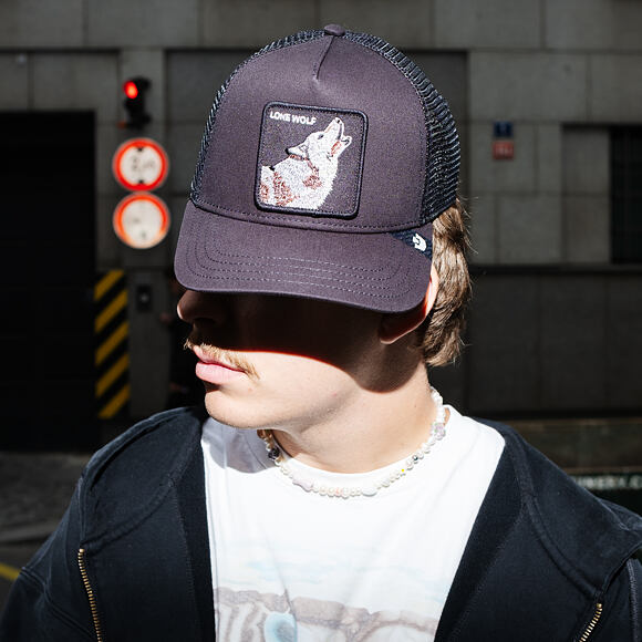 Kšiltovka Goorin - Lone Wolf Trucker