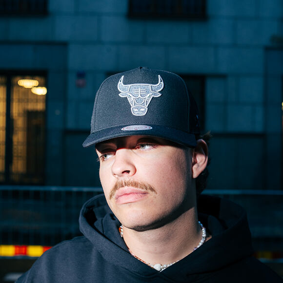 Kšiltovka Mitchell & Ness - NBA Core Xi Pro  Bulls - Chicago Bulls - Black