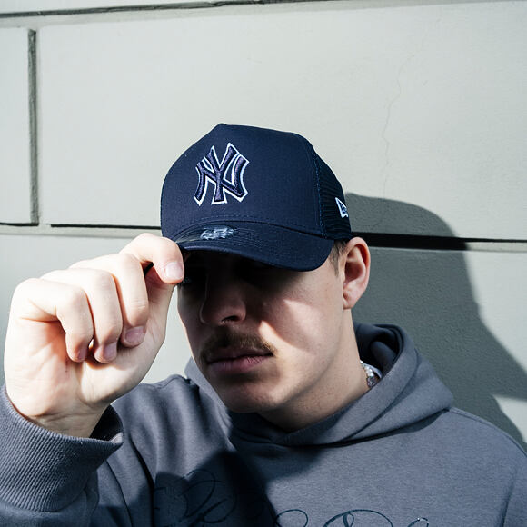 Kšiltovka New Era - MLB Outline 9FORTY Trucker - NY Yankees - Navy