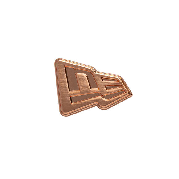 Připínáček New Era - Branded Cap Pin Flag - Gold - Flag Pin - Copper