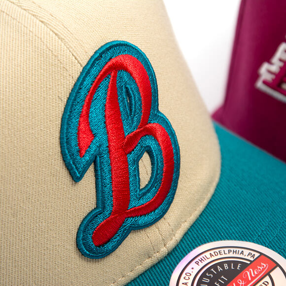 Kšiltovka Mitchell & Ness - NBA - First Letter - Chicago Bulls - Sand/Blue