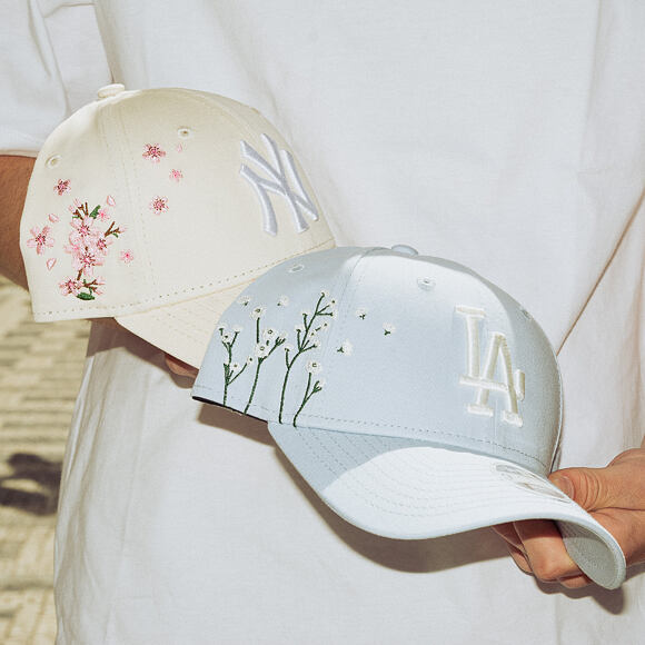 Dámská Kšiltovka New Era - MLB Floral Icon 9FORTY - NY Yankees - Cream / White